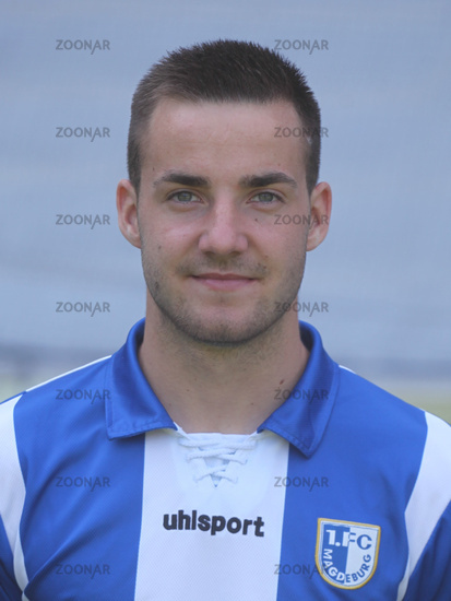 deutscher Fußballspieler Morris Schröter -4.Liga-Saison 2014/15 1.FC